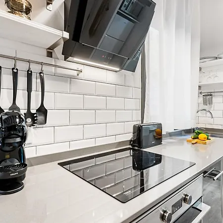 Apartament Almirall 11 *